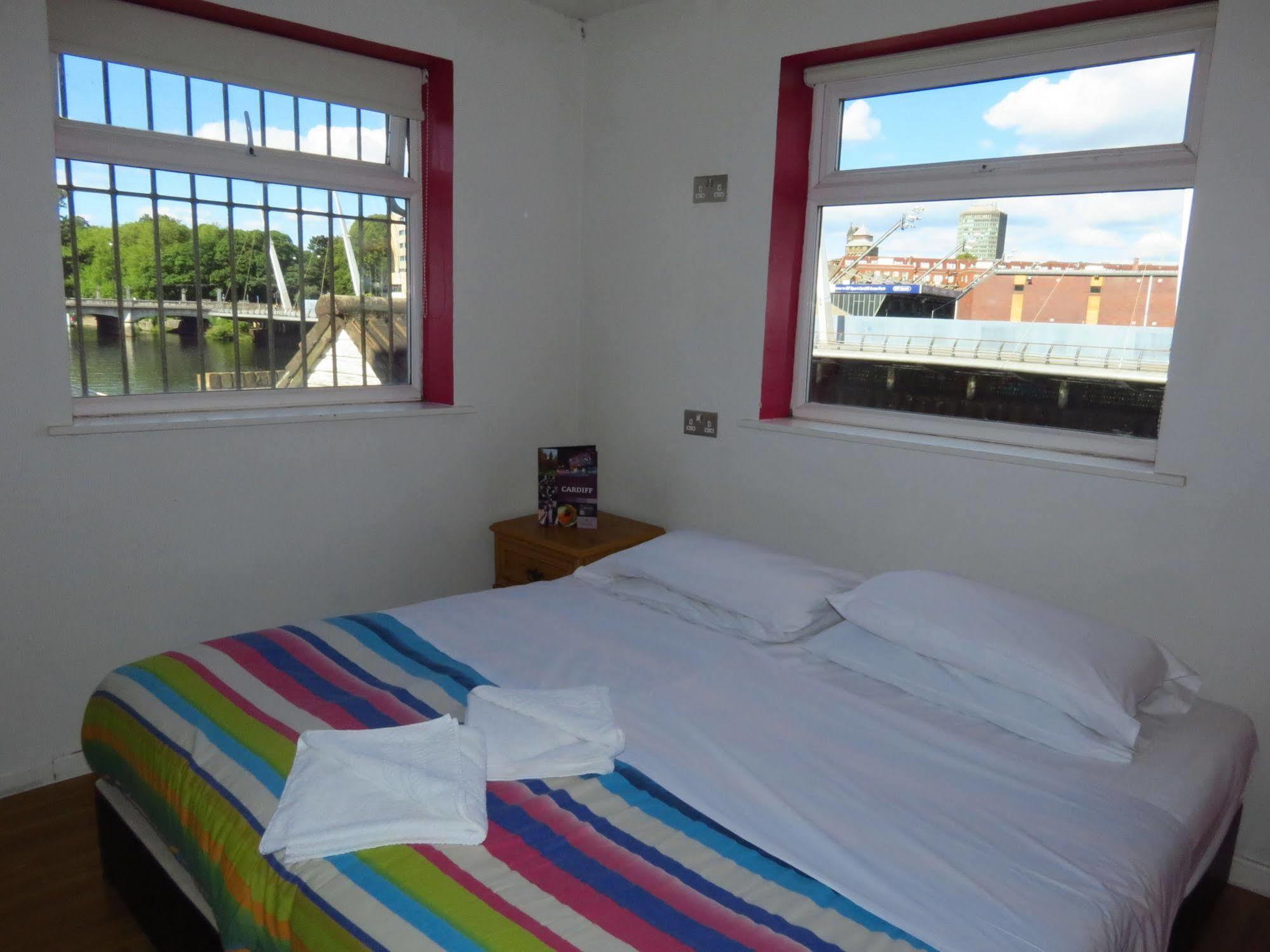 Nosda Studio Hostel Cardiff Bagian luar foto