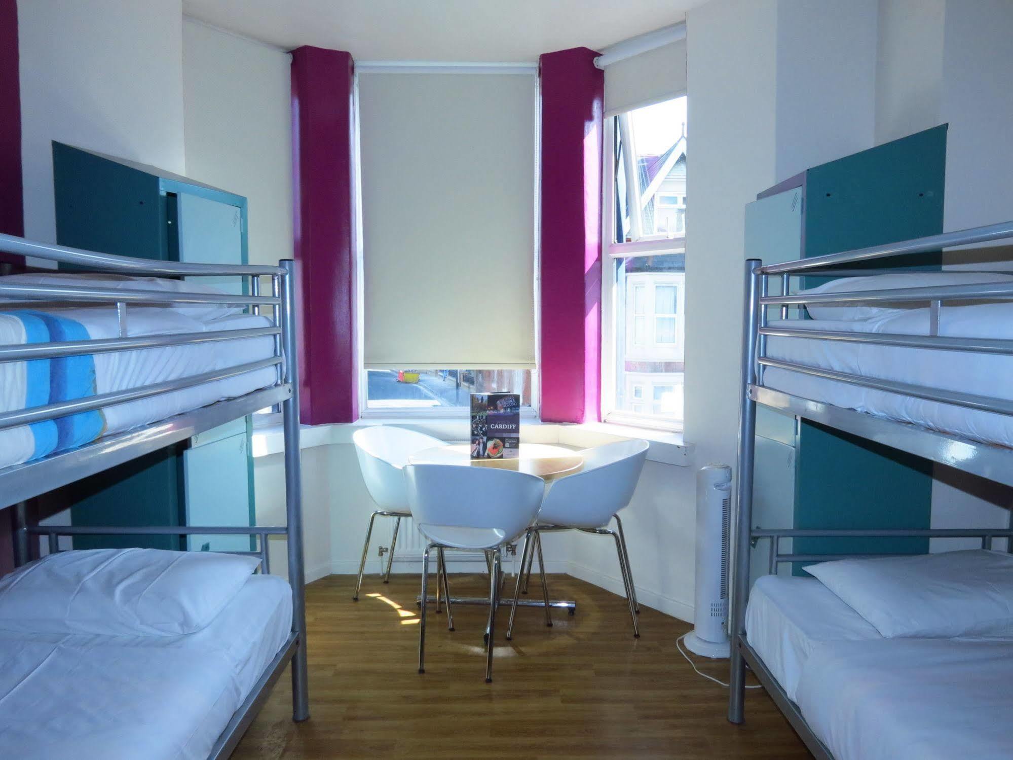 Nosda Studio Hostel Cardiff Bagian luar foto