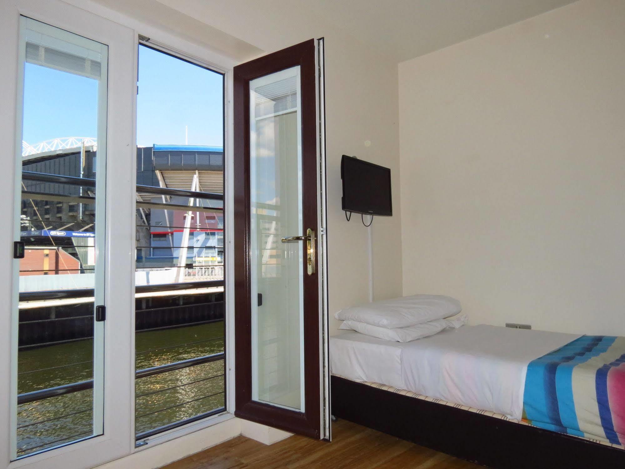 Nosda Studio Hostel Cardiff Bagian luar foto
