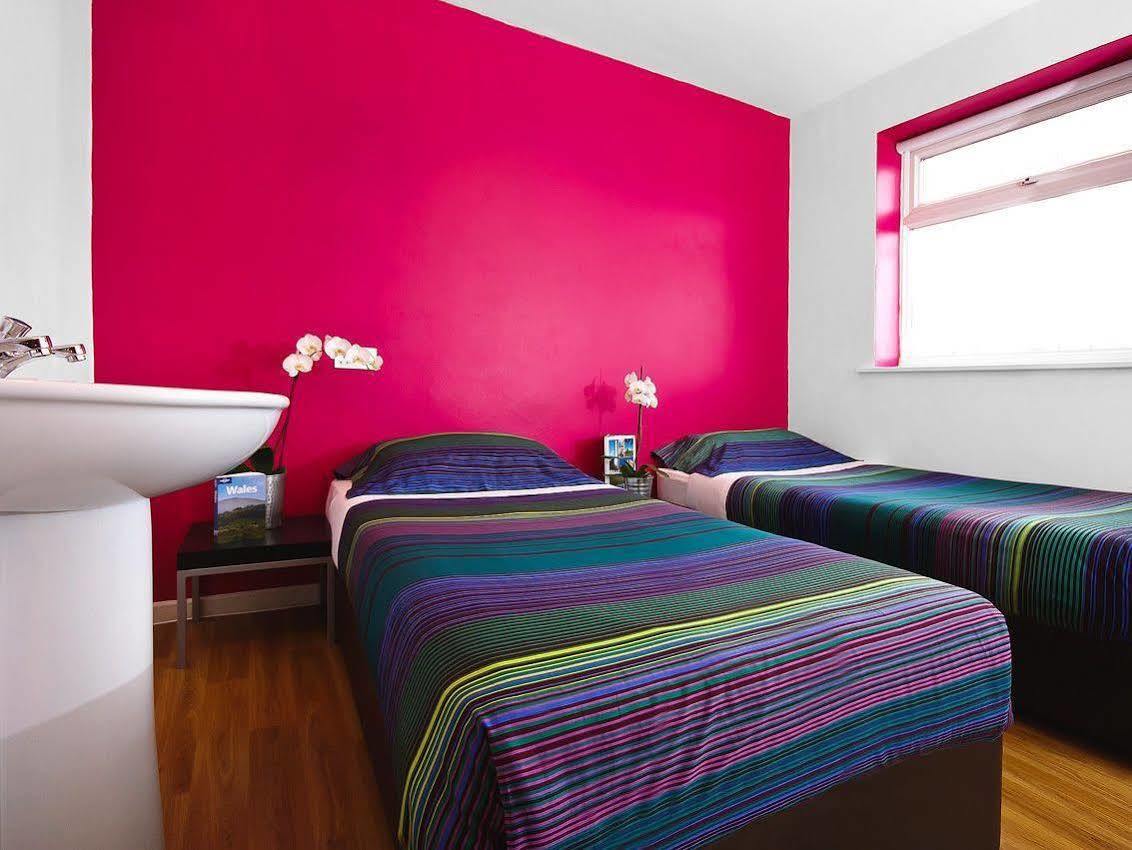 Nosda Studio Hostel Cardiff Bagian luar foto
